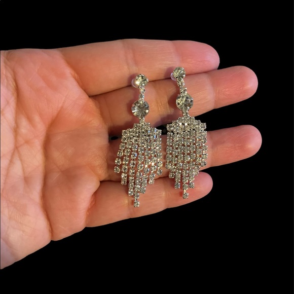 Earring - Picture 4 of 4